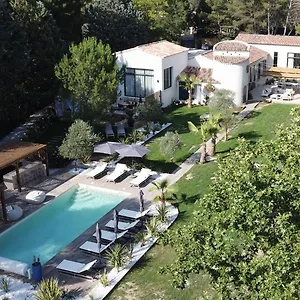 https://les-lodges-taizen-sejour-spa-sans-enfants.fr-provencehotel.com
